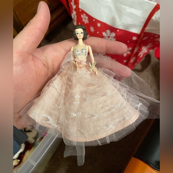 2003 Barbie In The Pink Fashion Model Collection Hallmark Keepsake Ornament - Picture 1 of 1